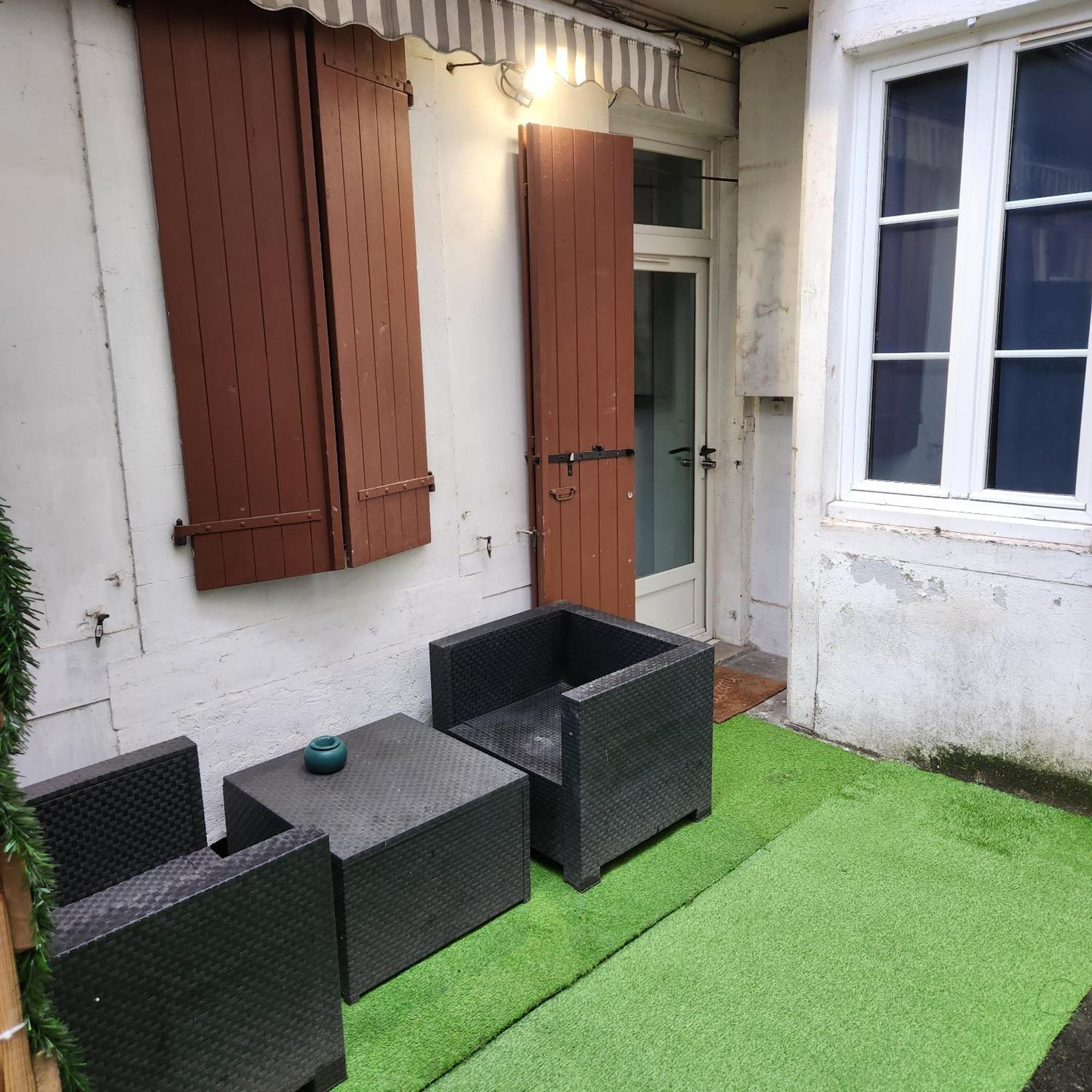 Loveroom Pau Exterior photo